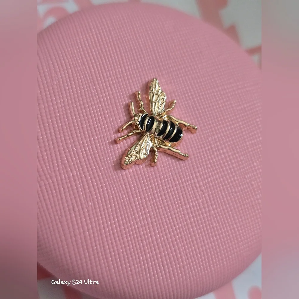 Beautiful Bee Compact Mirror NEW